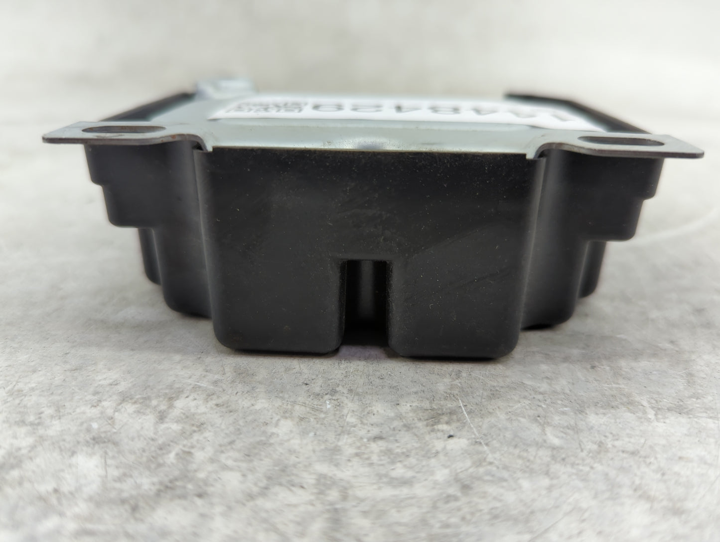 2018 Mitsubishi Mirage Body Control Module Bcm Inner Cabin Fuse Box - Oemusedautoparts1.com