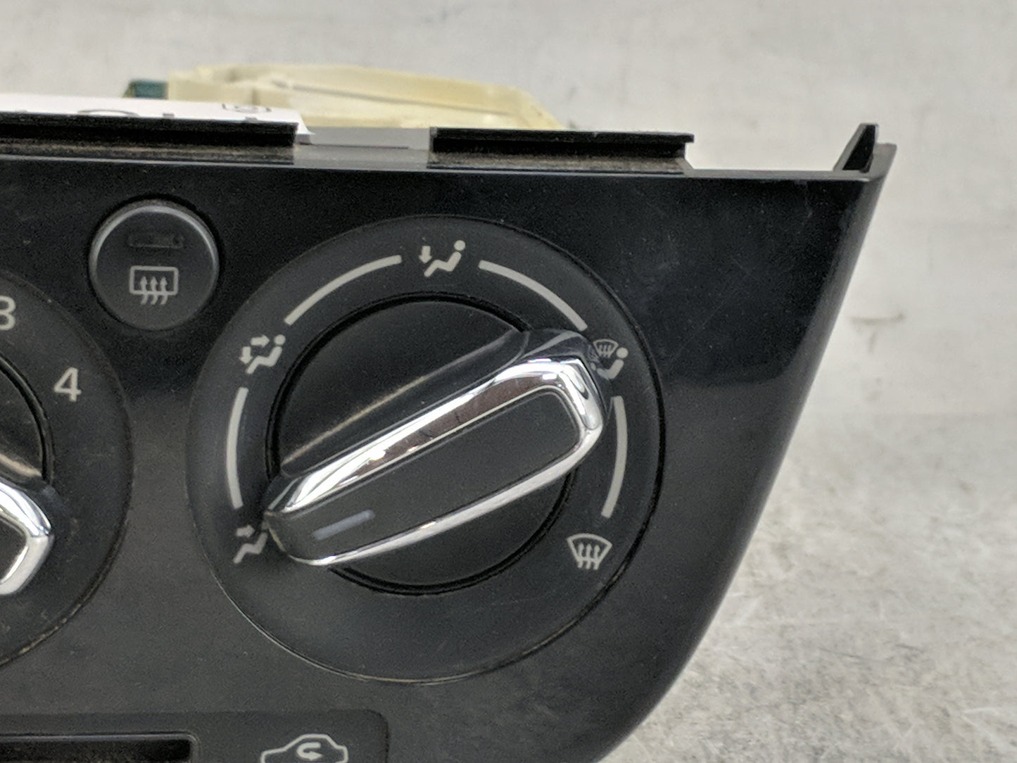 2018 Mitsubishi Mirage Climate Control Module Temperature AC/Heater Replacement Fits OEM Used Auto Parts - Oemusedautoparts1