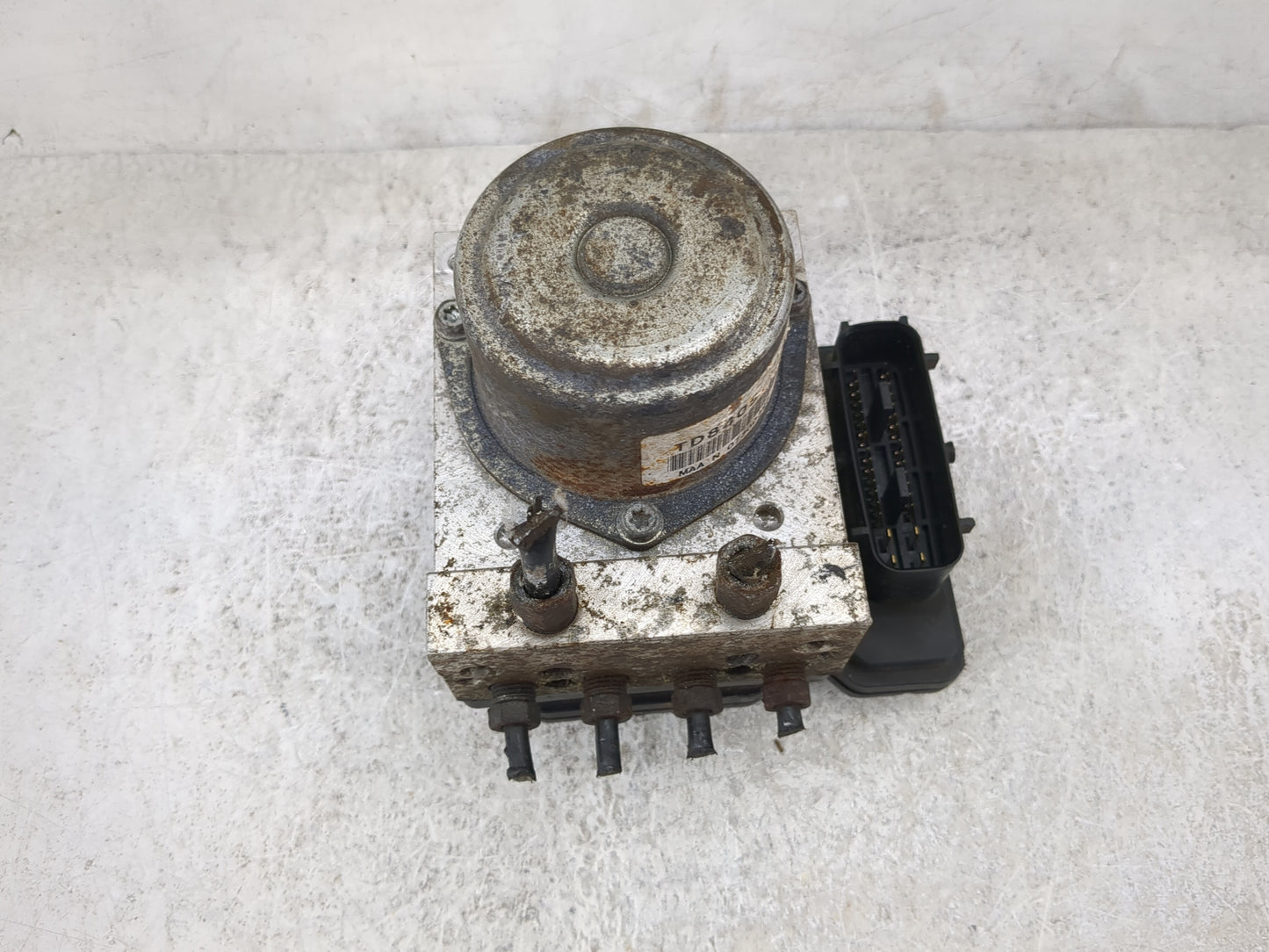 2018 Mitsubishi Mirage ABS Pump Control Module Replacement P/N:TD8405 A9800919, A98000EX0, 4956728 Fits OEM Used Auto Parts 