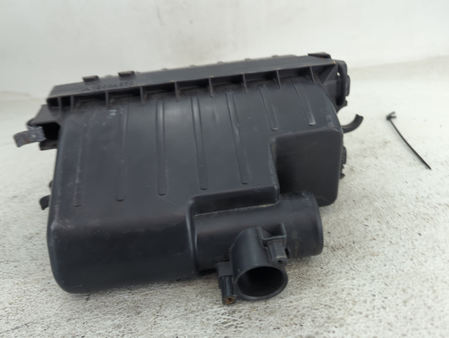 2014-2014 Mitsubishi Mirage Air Cleaner Intake-duct Hose Tube 1494154 - Oemusedautoparts1.com