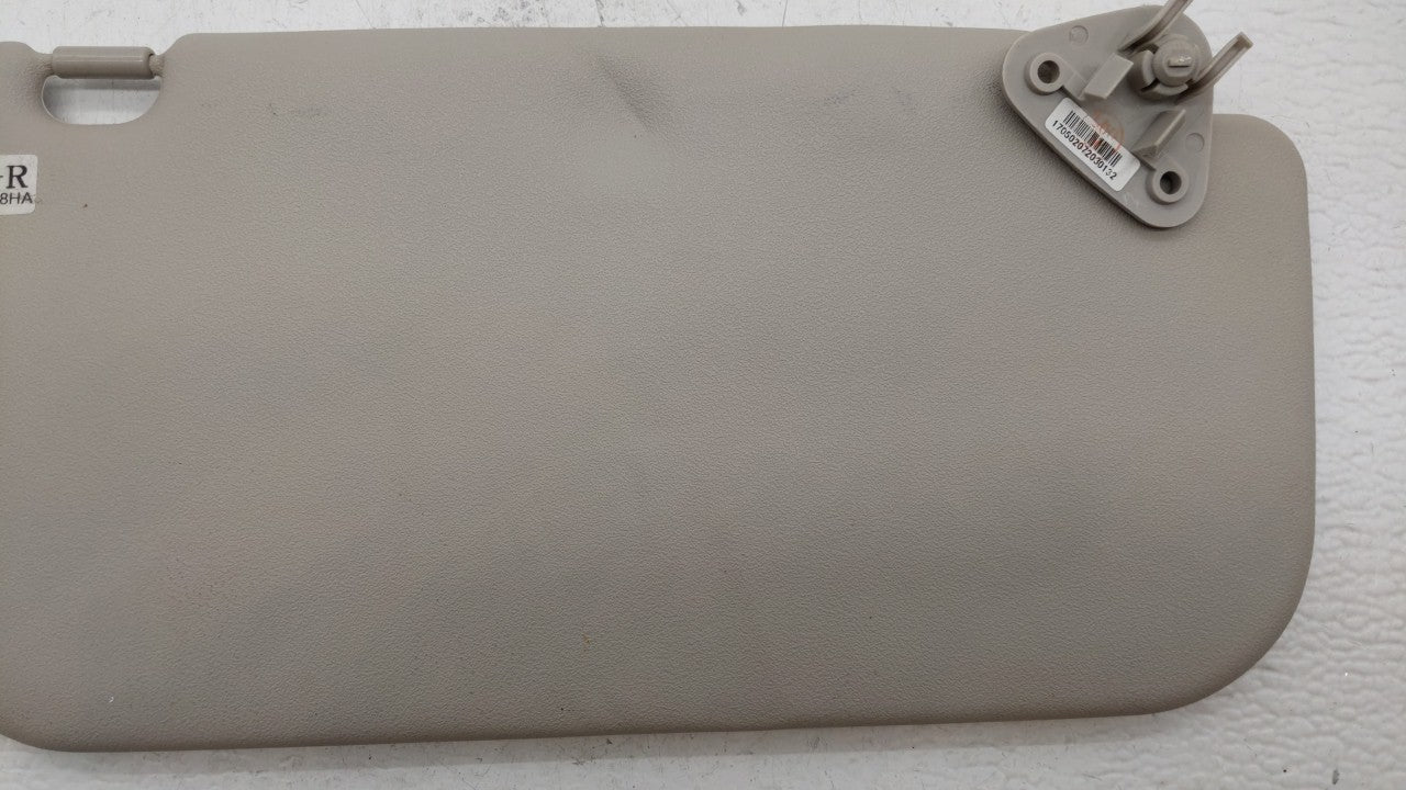 2018 Mitsubishi Mirage Sun Visor Shade Replacement Passenger Right Mirror Fits OEM Used Auto Parts - Oemusedautoparts1.com