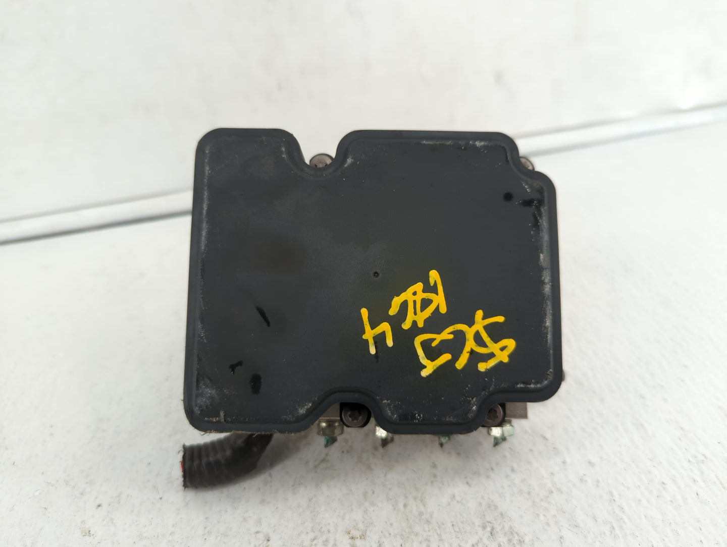 2018 Mitsubishi Mirage ABS Pump Control Module Replacement P/N:44B70B220 4670B229 Fits OEM Used Auto Parts - Oemusedautopart