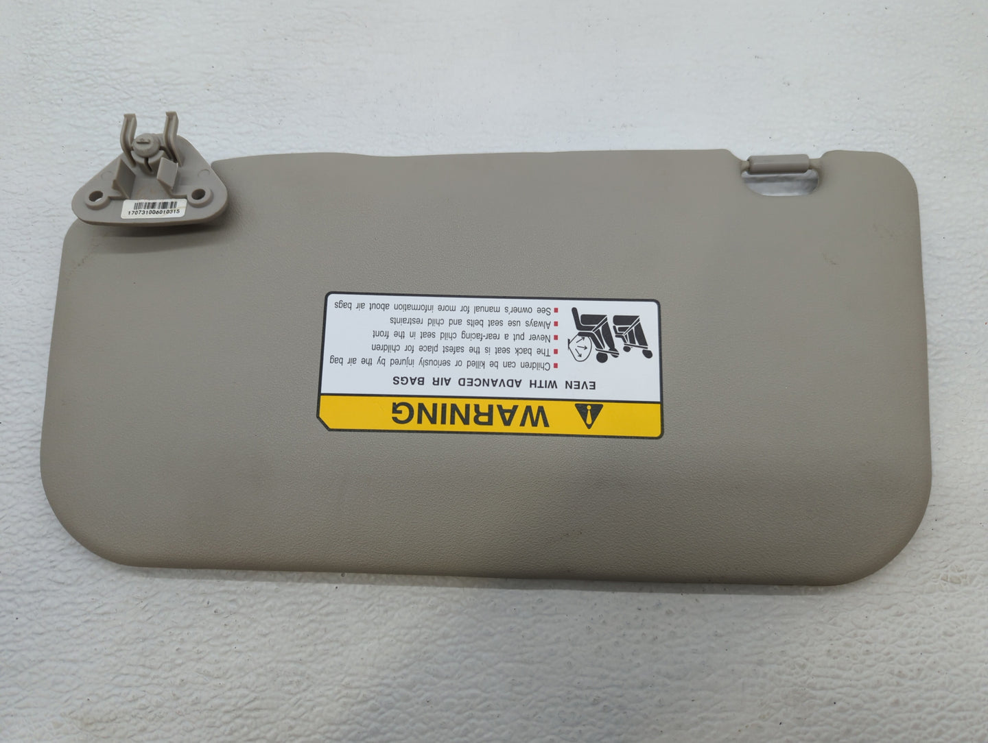 2014 Mitsubishi Mirage Sun Visor Shade Replacement Passenger Right Mirror Fits OEM Used Auto Parts - Oemusedautoparts1.com