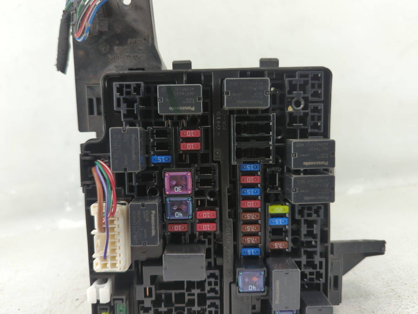 2014 Mitsubishi Mirage Fusebox Fuse Box Panel Relay Module P/N:KA2-7577 Fits OEM Used Auto Parts - Oemusedautoparts1.com