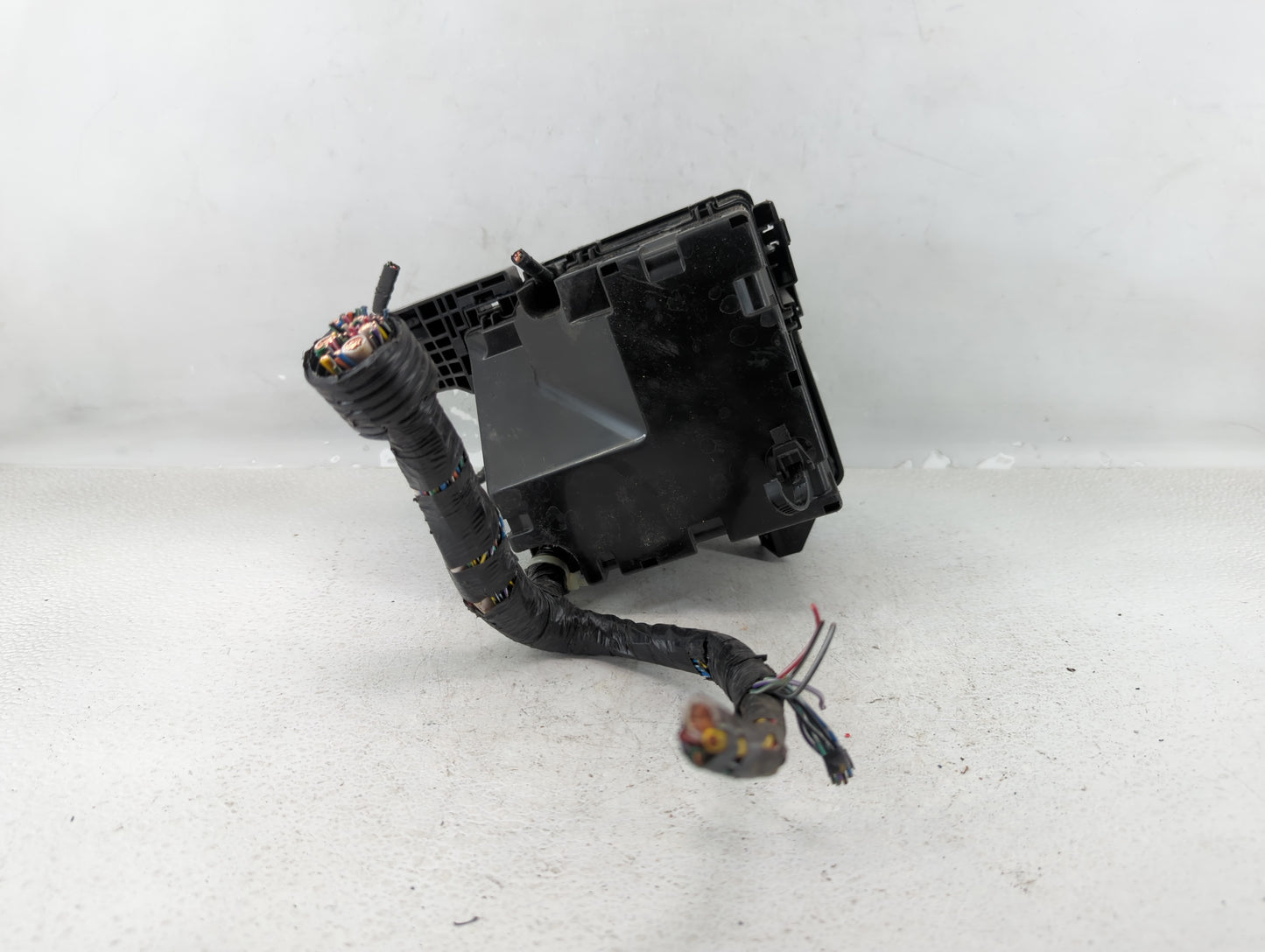 2014 Mitsubishi Mirage Fusebox Fuse Box Panel Relay Module P/N:KA2-7577 Fits OEM Used Auto Parts - Oemusedautoparts1.com