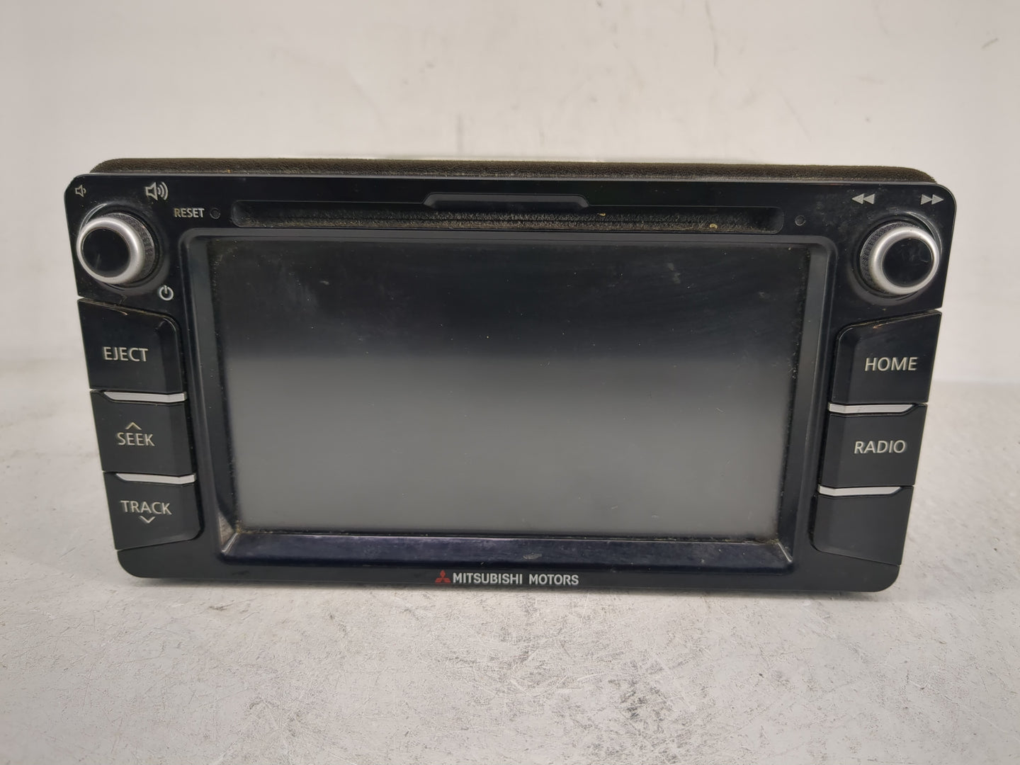 2018 Mitsubishi Outlander Radio AM FM Cd Player Receiver Replacement P/N:87104411 Fits OEM Used Auto Parts - Oemusedautopart
