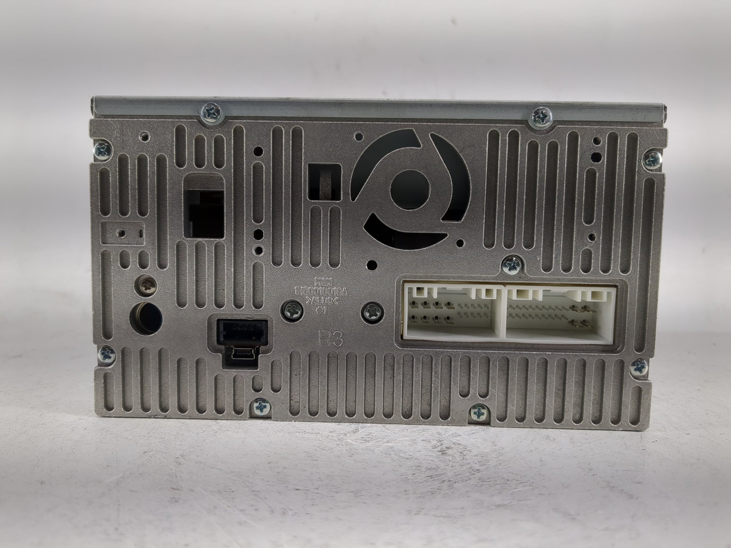 2018 Mitsubishi Outlander Radio AM FM Cd Player Receiver Replacement P/N:87104411 Fits OEM Used Auto Parts - Oemusedautopart