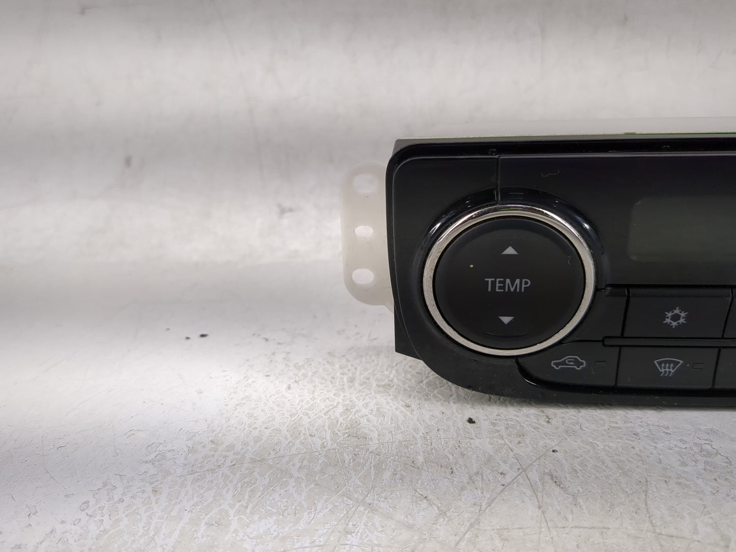 2018 Mitsubishi Outlander Climate Control Module Temperature AC/Heater Replacement P/N:7820B057XA Fits OEM Used Auto Parts -