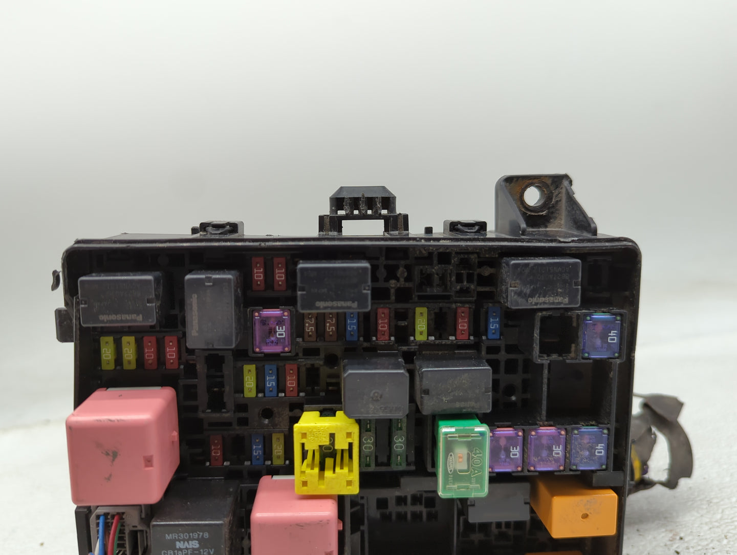 2014-2016 Mitsubishi Outlander Fusebox Fuse Box Panel Relay Module Fits Fits 2014 2015 2016 OEM Used Auto Parts - Oemusedaut