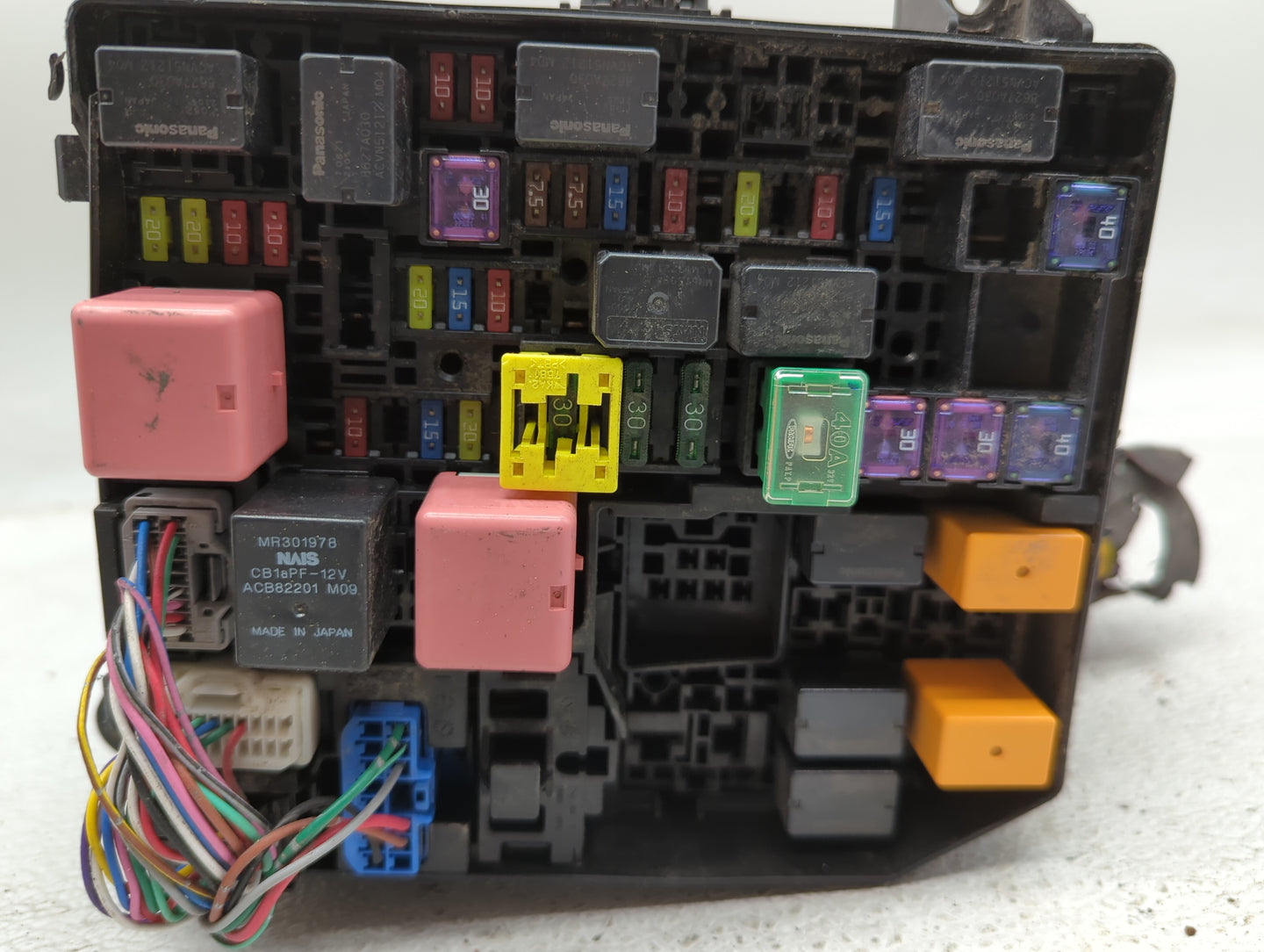 2014-2016 Mitsubishi Outlander Fusebox Fuse Box Panel Relay Module Fits Fits 2014 2015 2016 OEM Used Auto Parts - Oemusedaut