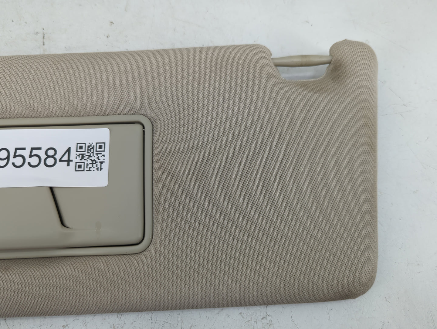 2018 Mitsubishi Outlander Sun Visor Shade Replacement Driver Left Mirror Fits OEM Used Auto Parts - Oemusedautoparts1.com