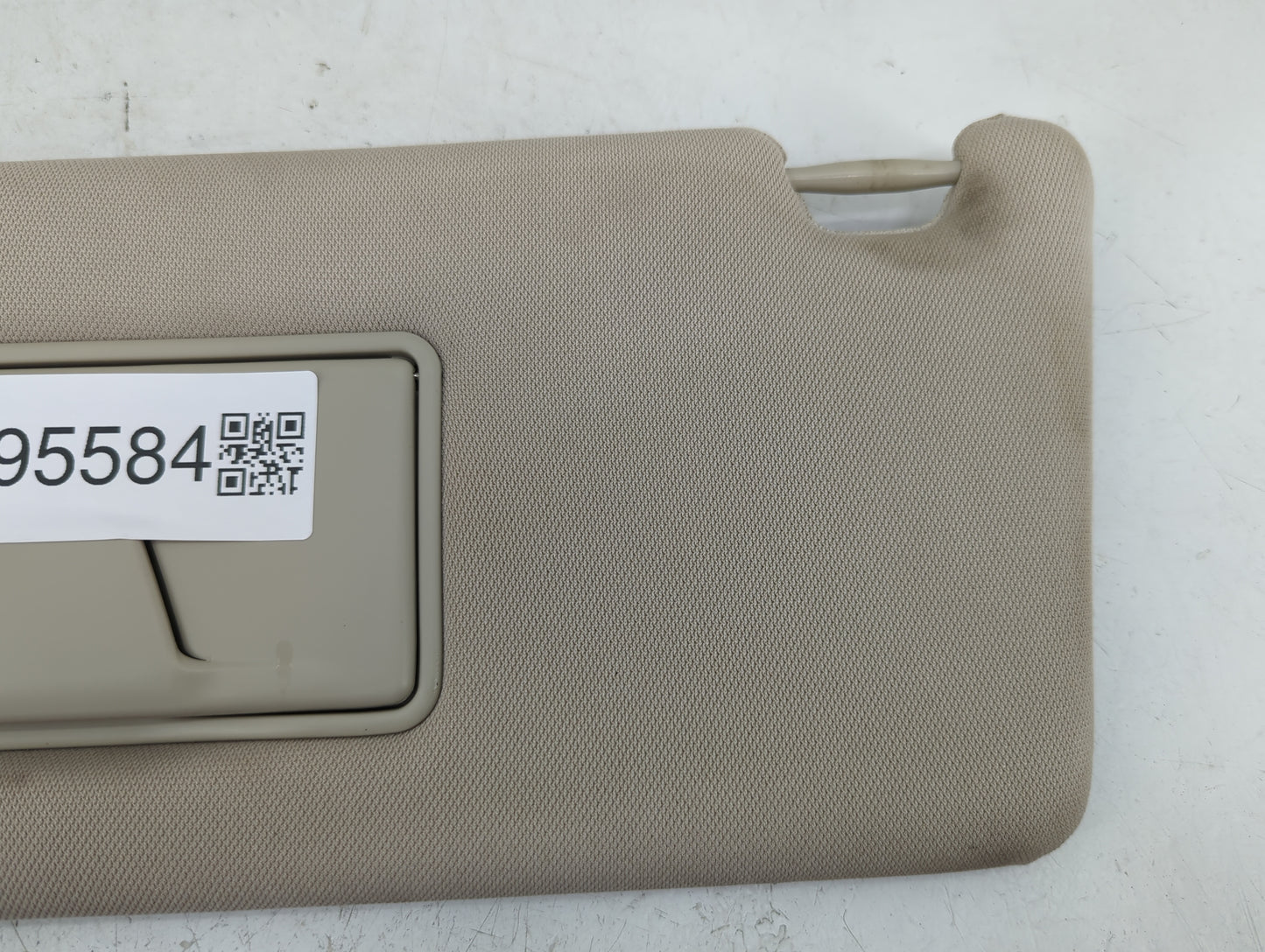 2018 Mitsubishi Outlander Sun Visor Shade Replacement Driver Left Mirror Fits OEM Used Auto Parts - Oemusedautoparts1.com