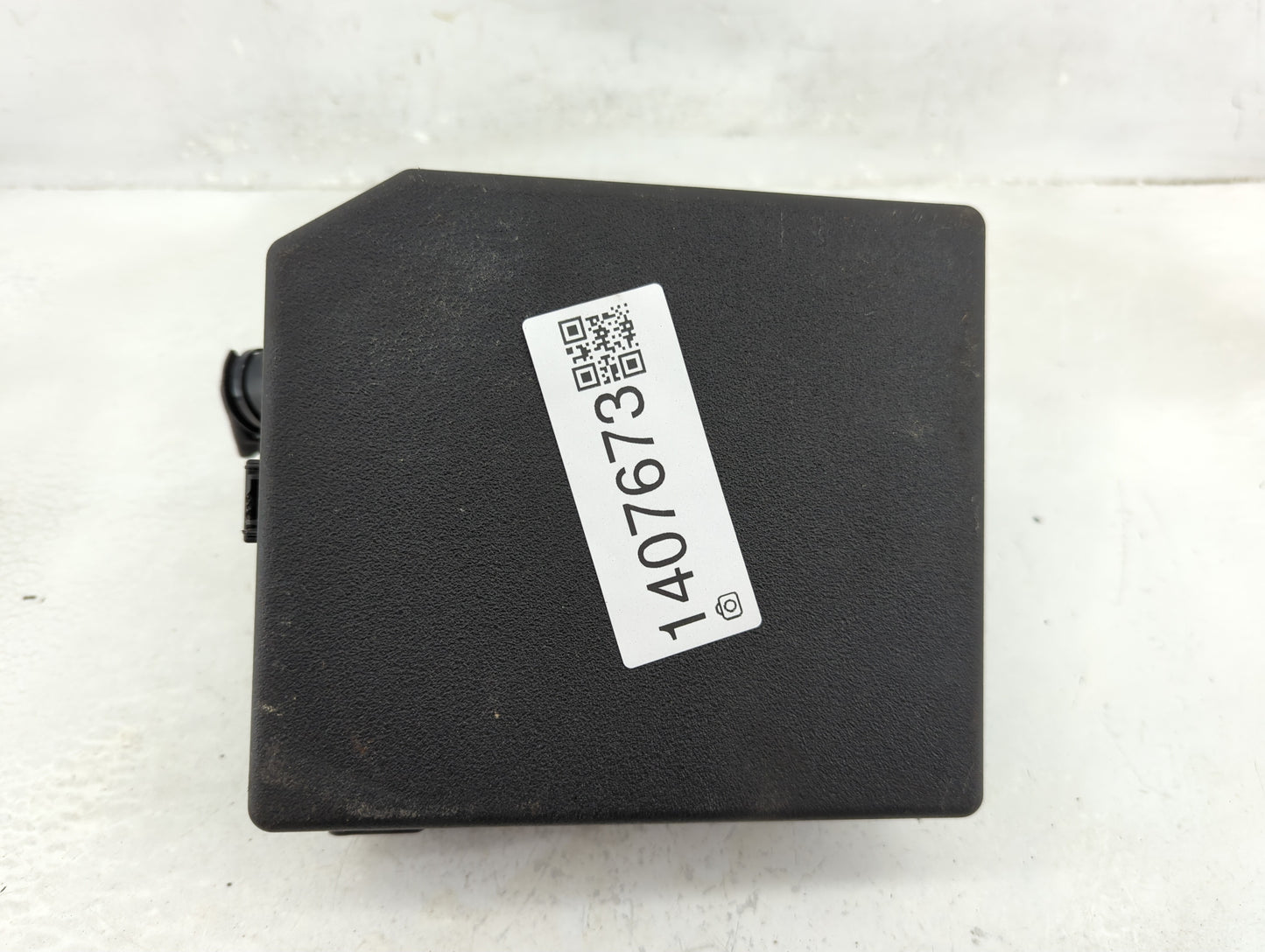 2018 Mitsubishi Outlander Fusebox Fuse Box Panel Relay Module P/N:8565A358 Fits OEM Used Auto Parts - Oemusedautoparts1.com