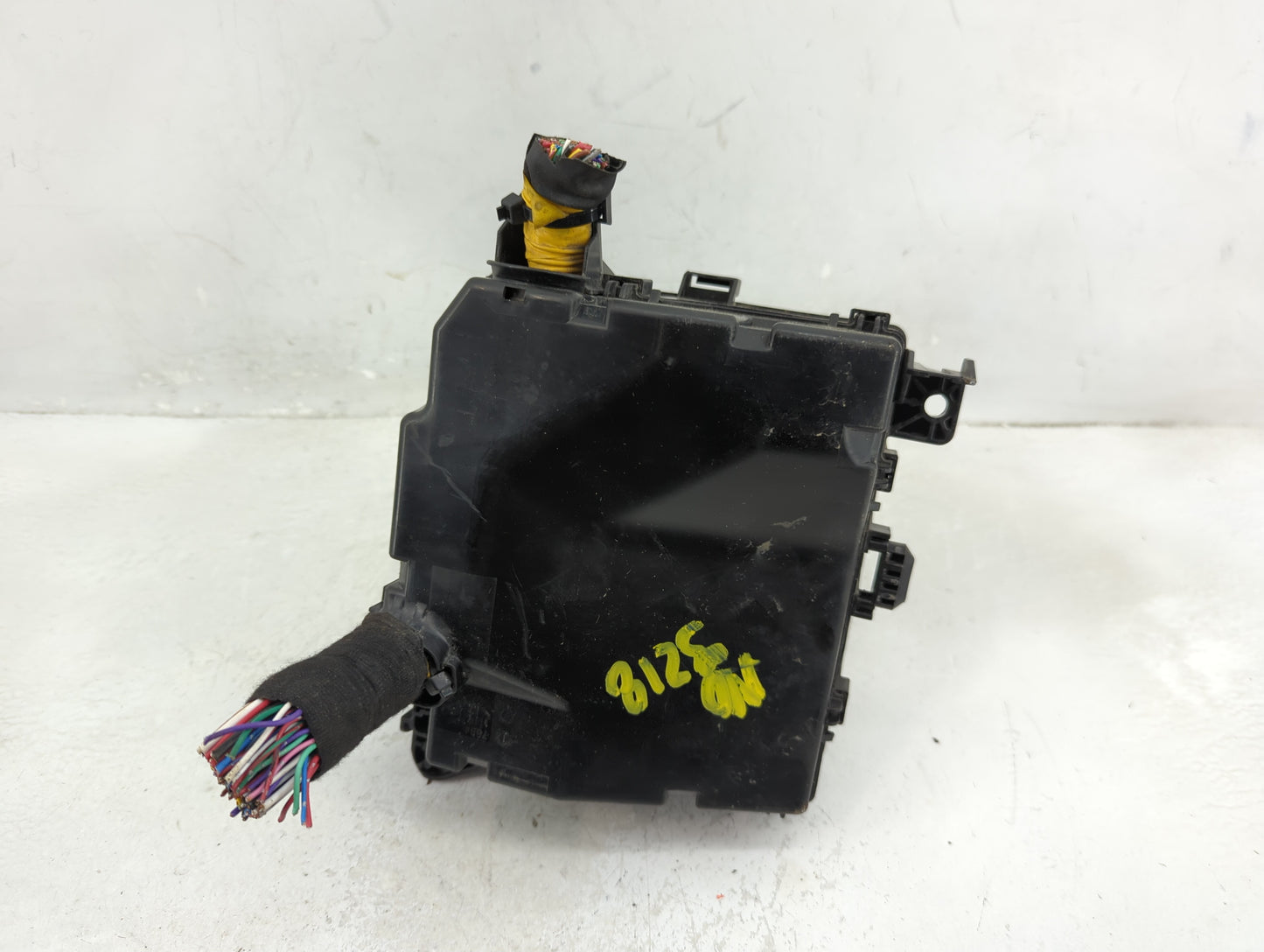 2018 Mitsubishi Outlander Fusebox Fuse Box Panel Relay Module P/N:8565A358 Fits OEM Used Auto Parts - Oemusedautoparts1.com