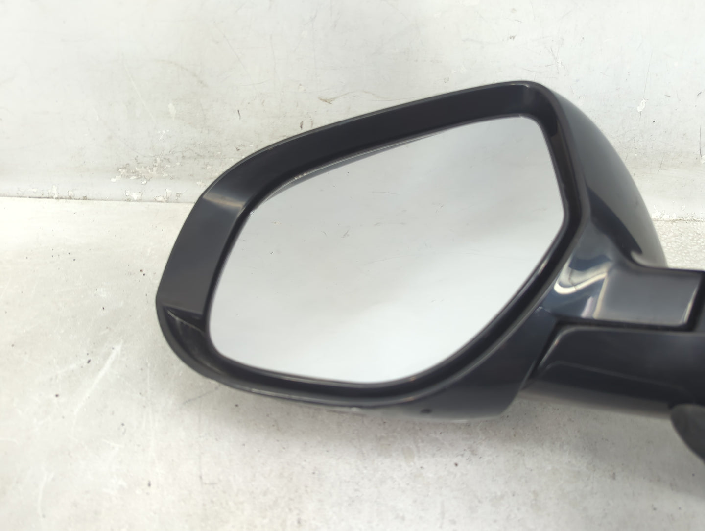2014-2016 Mitsubishi Outlander Driver Side View Mirror - Left Door Mirror OEM Used - Oemusedautoparts1.com
