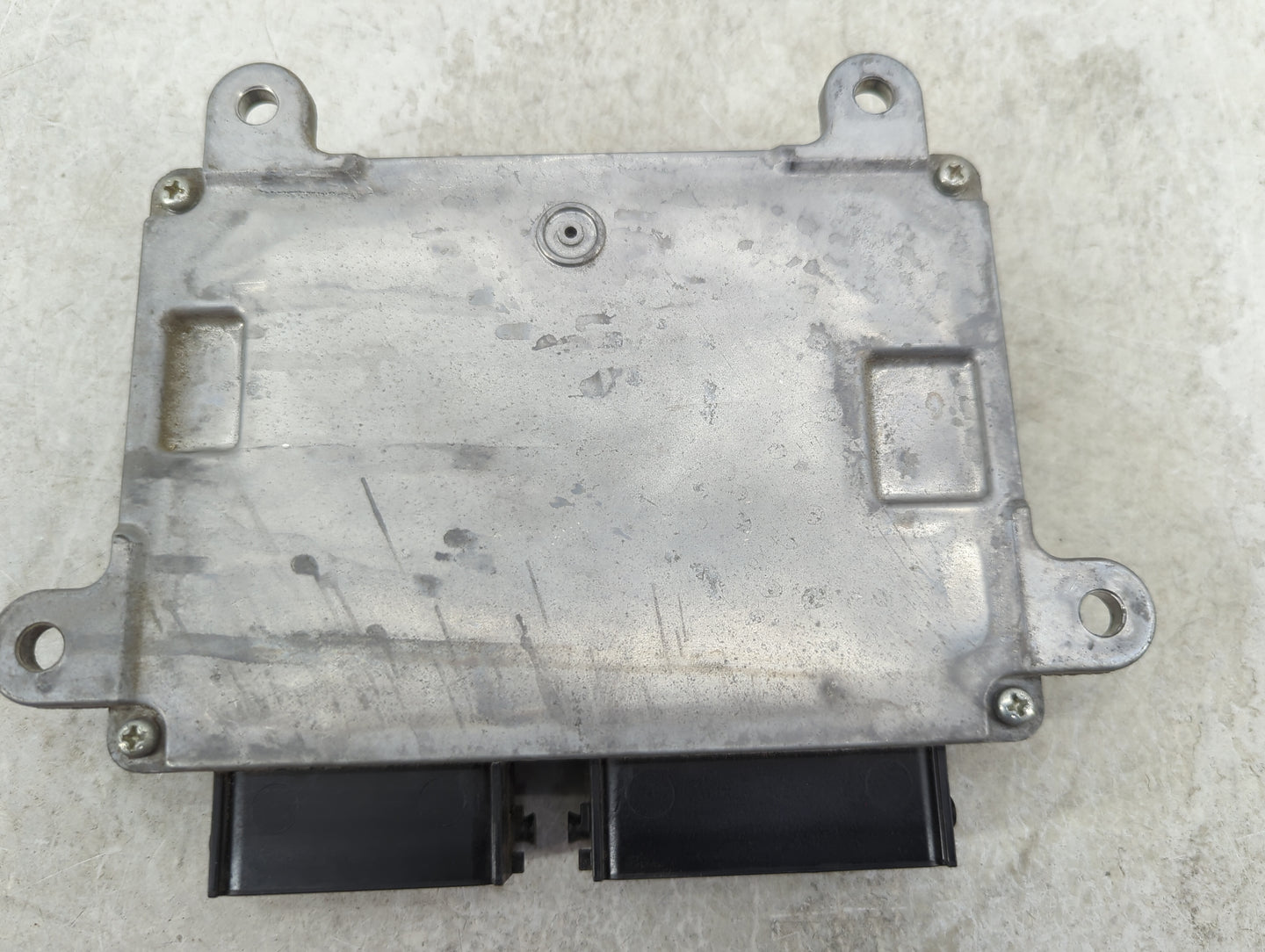 2018 Mitsubishi Outlander PCM Engine Control Computer ECU ECM PCU OEM P/N:1860D205 E6T79686 Fits OEM Used Auto Parts - Oemus