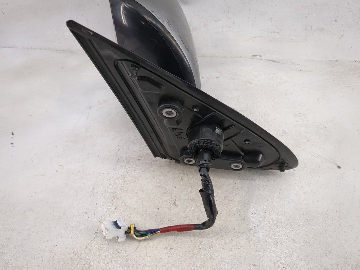 2018 Mitsubishi Outlander Driver Side View Mirror - Left Door Mirror OEM Used - Oemusedautoparts1.com