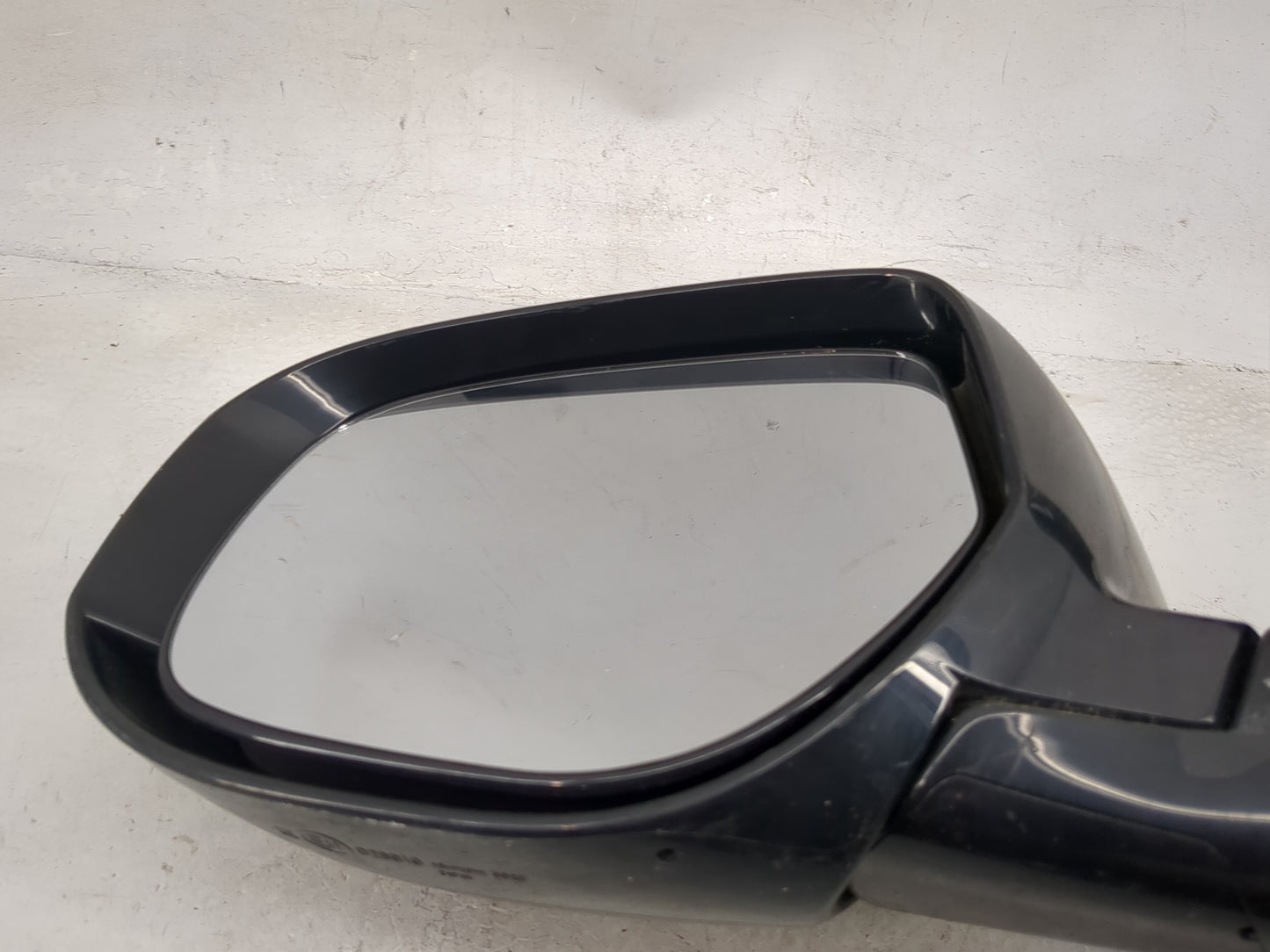 2018 Mitsubishi Outlander Driver Side View Mirror - Left Door Mirror OEM Used - Oemusedautoparts1.com