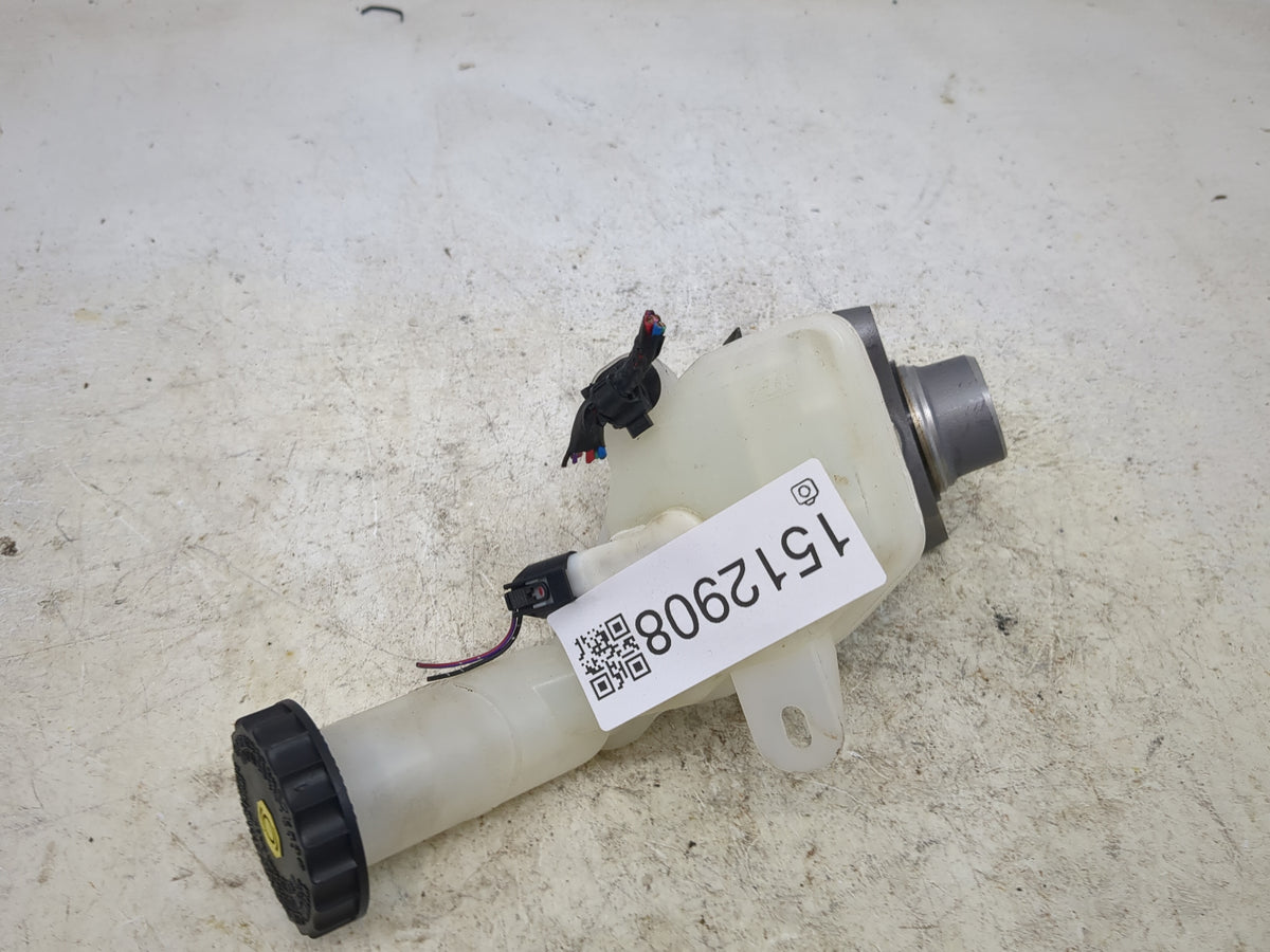2018 Mitsubishi Outlander Brake Master Cylinder - Oemusedautoparts1.com