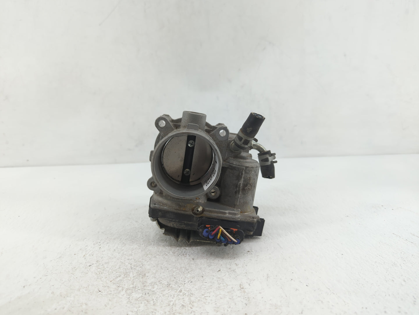 2018 Mitsubishi Outlander Throttle Body P/N:57021 B Fits OEM Used Auto Parts - Oemusedautoparts1.com