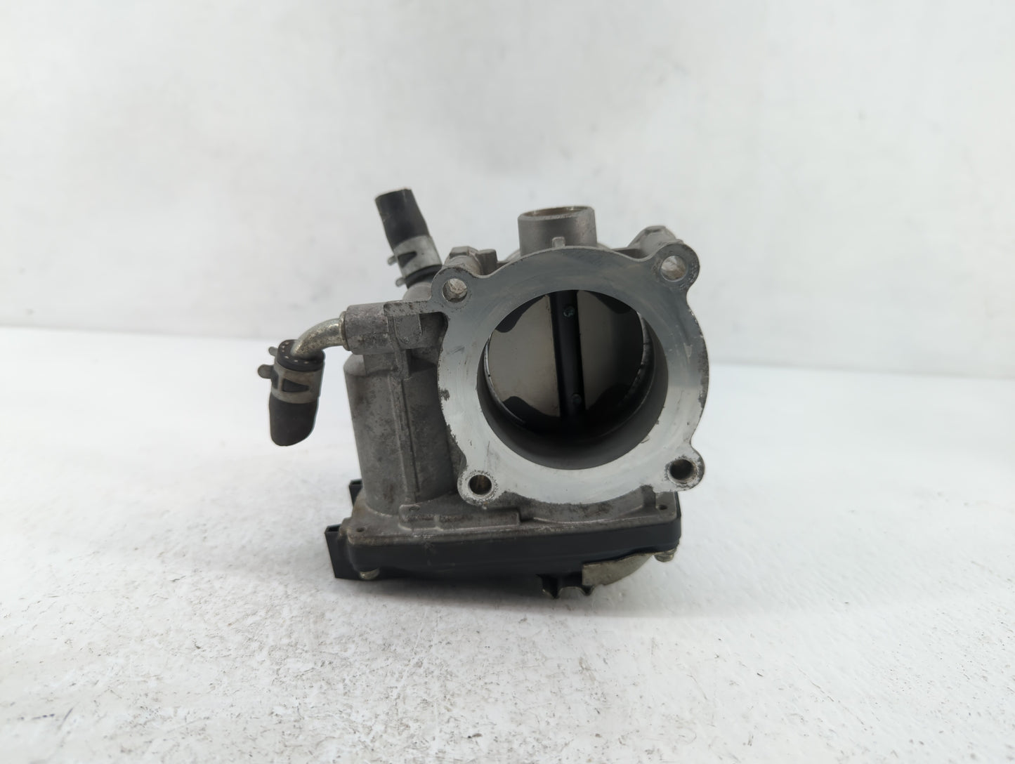 2018 Mitsubishi Outlander Throttle Body P/N:57021 B Fits OEM Used Auto Parts - Oemusedautoparts1.com