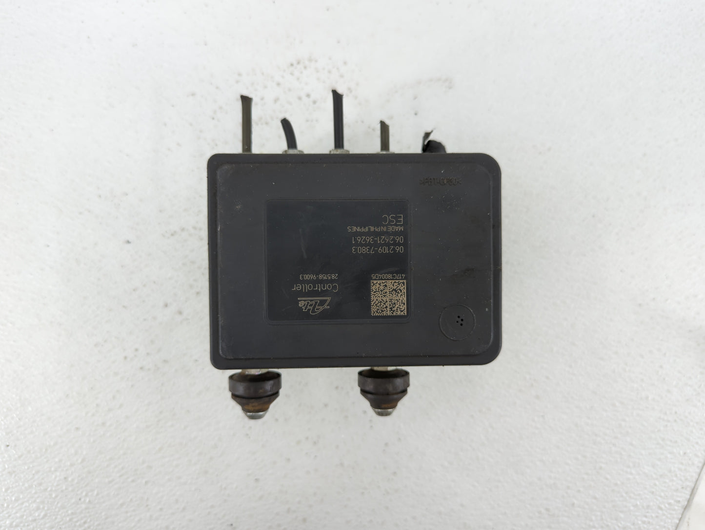 2018 Mitsubishi Outlander ABS Pump Control Module Replacement P/N:4670B231 Fits OEM Used Auto Parts - Oemusedautoparts1.com