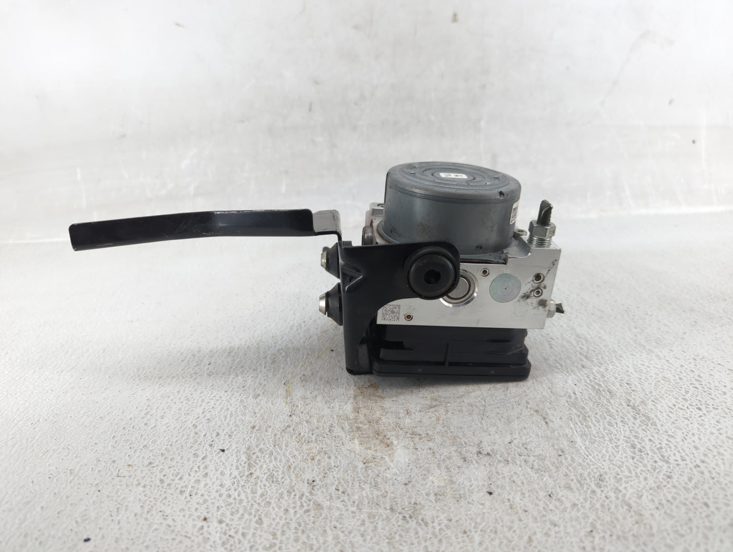 2018 Mitsubishi Outlander ABS Pump Control Module Replacement P/N:4670B231 Fits OEM Used Auto Parts - Oemusedautoparts1.com