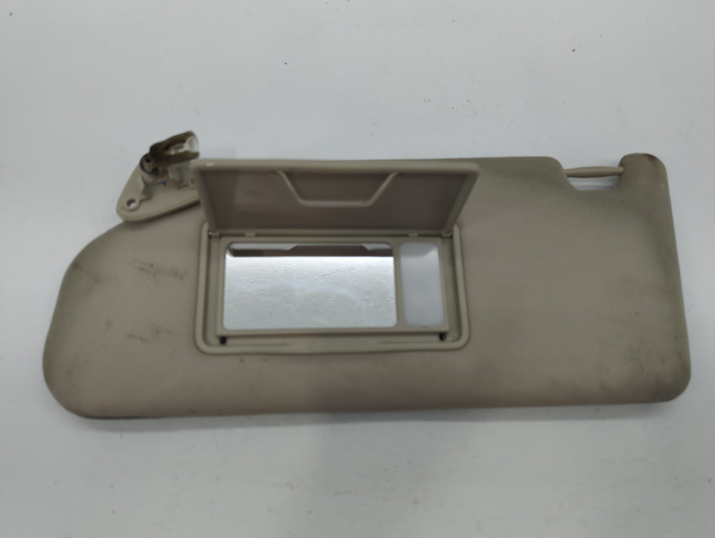 2018 Mitsubishi Outlander Sun Visor Shade Replacement Driver Left Mirror Fits OEM Used Auto Parts - Oemusedautoparts1.com