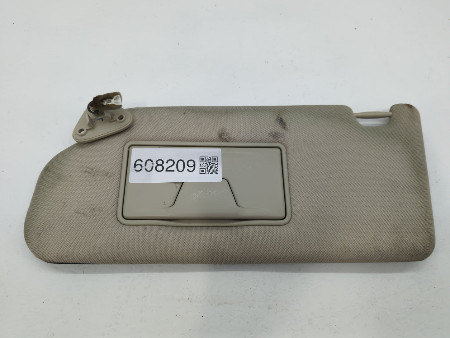 2018 Mitsubishi Outlander Sun Visor Shade Replacement Driver Left Mirror Fits OEM Used Auto Parts - Oemusedautoparts1.com