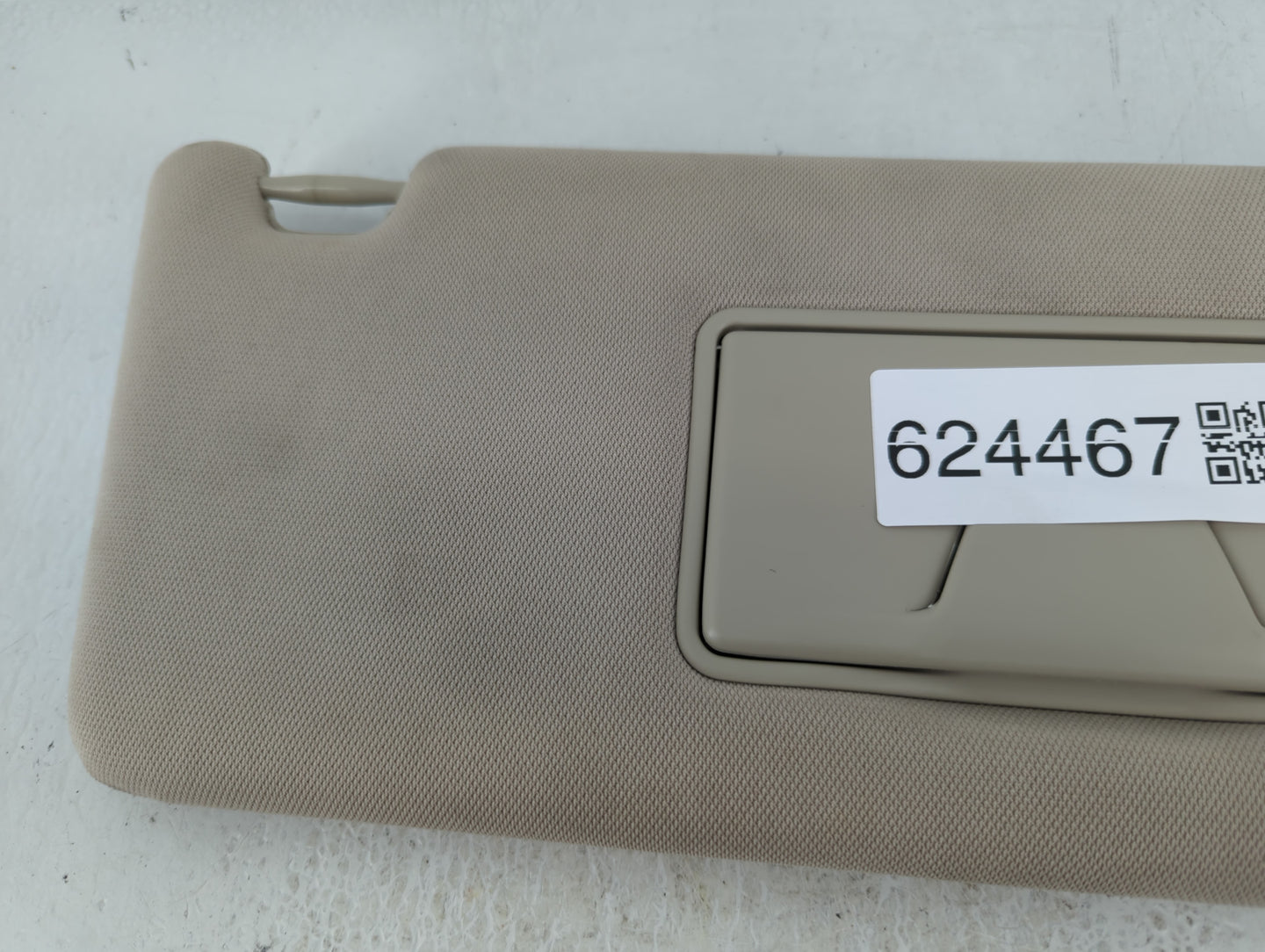 2018 Mitsubishi Outlander Sun Visor Shade Replacement Passenger Right Mirror Fits OEM Used Auto Parts - Oemusedautoparts1.co