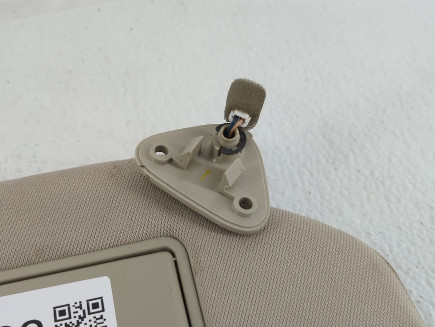 2018 Mitsubishi Outlander Sun Visor Shade Replacement Passenger Right Mirror Fits OEM Used Auto Parts - Oemusedautoparts1.co