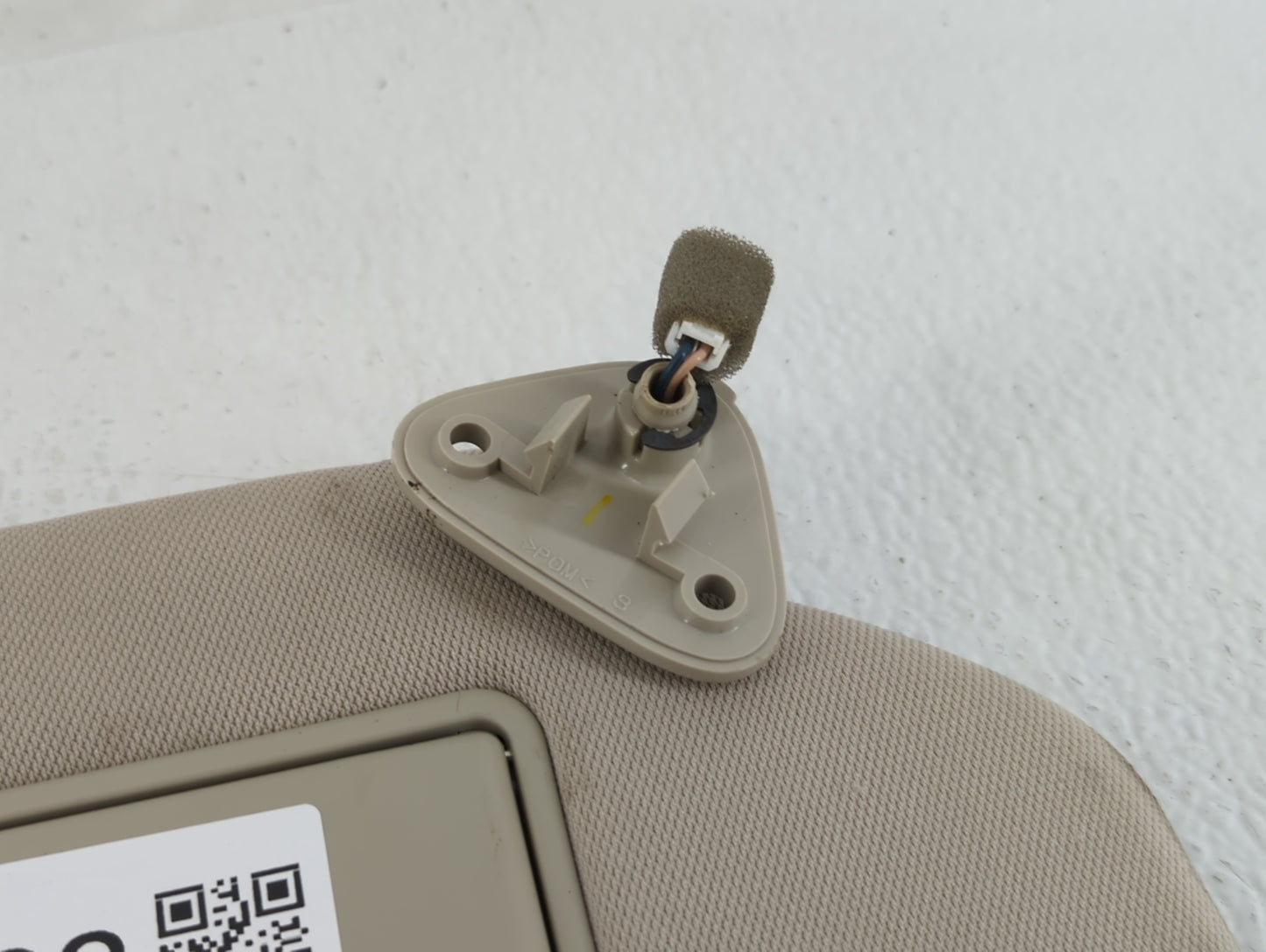 2018 Mitsubishi Outlander Sun Visor Shade Replacement Passenger Right Mirror Fits OEM Used Auto Parts - Oemusedautoparts1.co