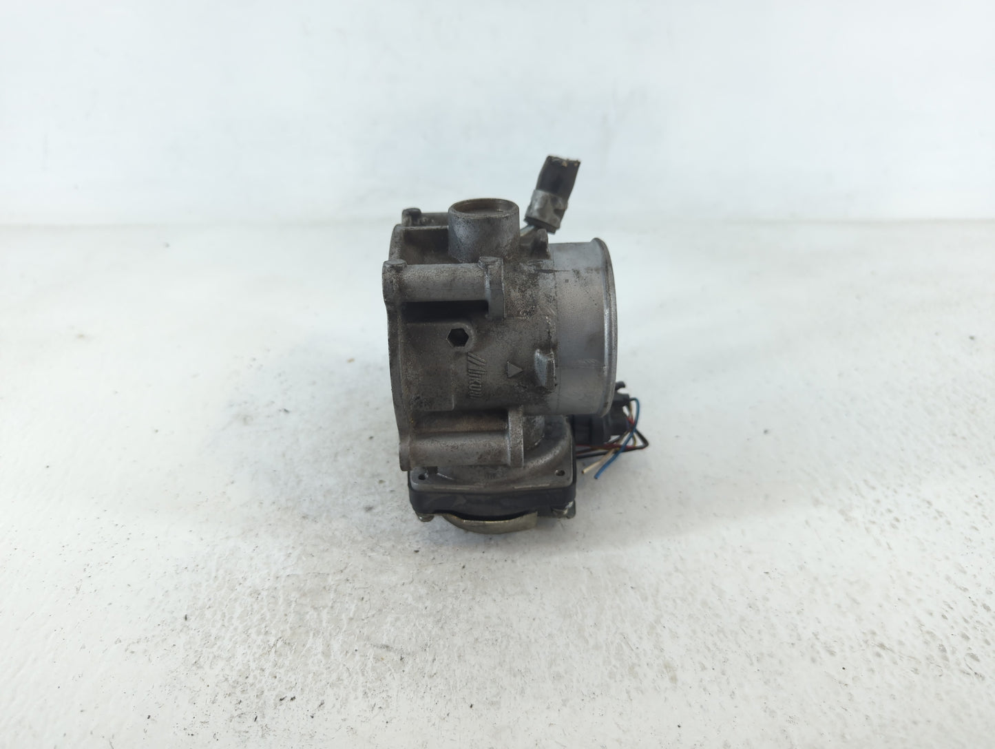 2013-2017 Mitsubishi Outlander Throttle Body P/N:57021 Fits Fits 2013 2014 2015 2016 2017 OEM Used Auto Parts - Oemusedautop