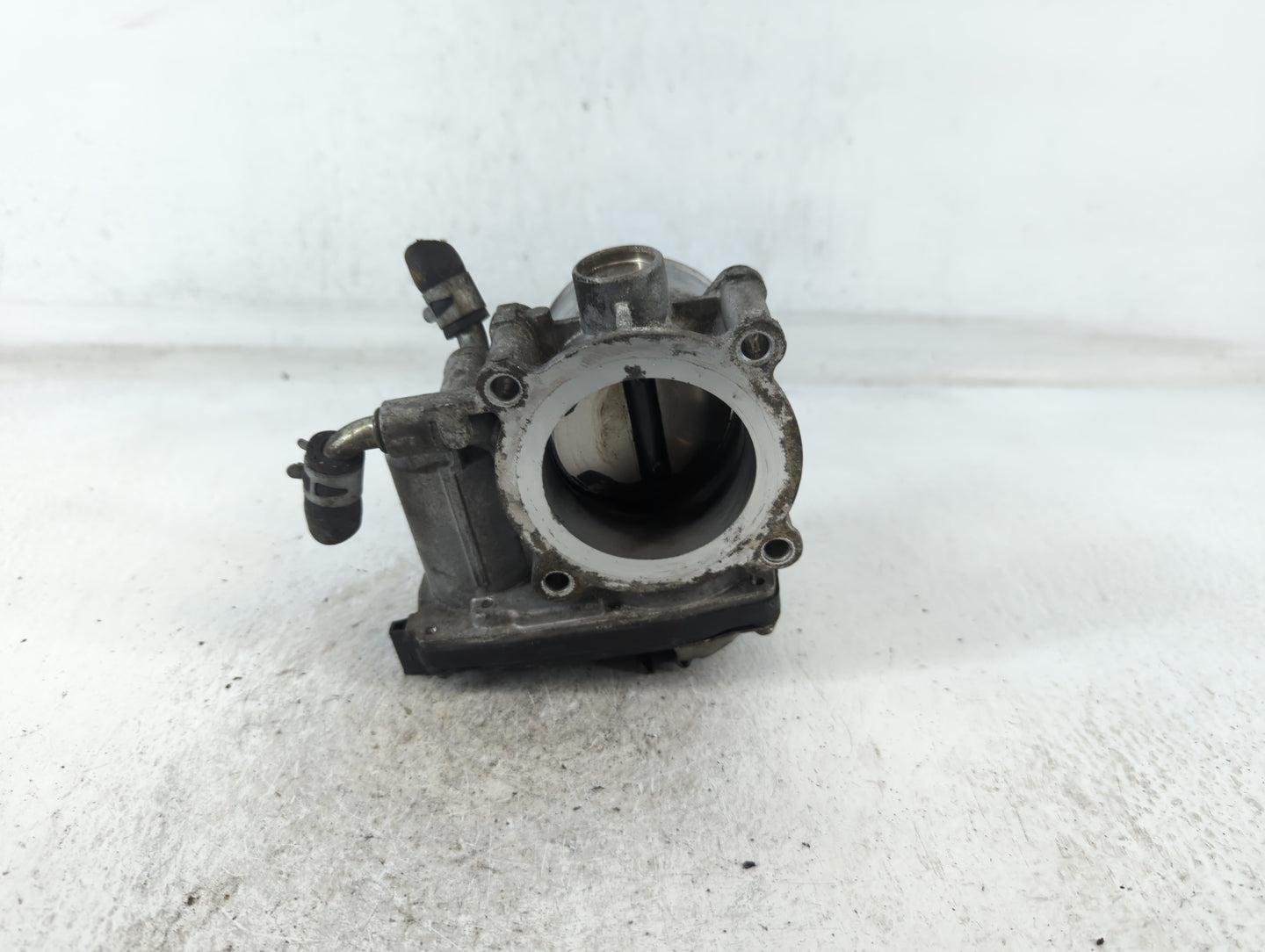 2013-2017 Mitsubishi Outlander Throttle Body P/N:57021 Fits Fits 2013 2014 2015 2016 2017 OEM Used Auto Parts - Oemusedautop