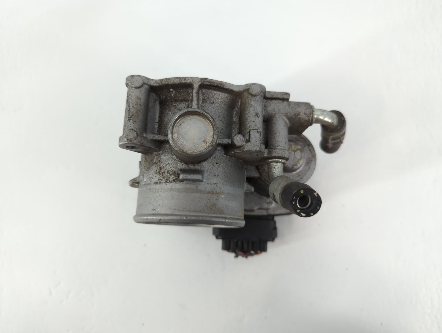 2013-2017 Mitsubishi Outlander Throttle Body P/N:8516 1024 57021 Fits Fits 2013 2014 2015 2016 2017 OEM Used Auto Parts - Oe