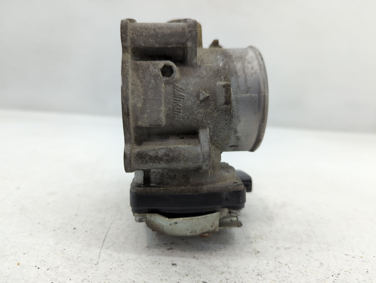 2013-2017 Mitsubishi Outlander Throttle Body P/N:57021 Fits Fits 2013 2014 2015 2016 2017 OEM Used Auto Parts - Oemusedautop