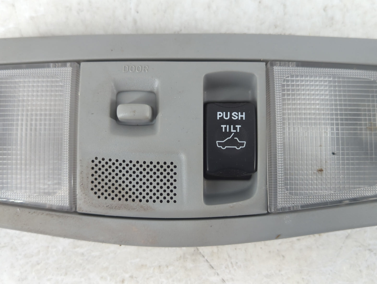 2018 Mitsubishi Outlander Overhead Roof Console - Oemusedautoparts1.com