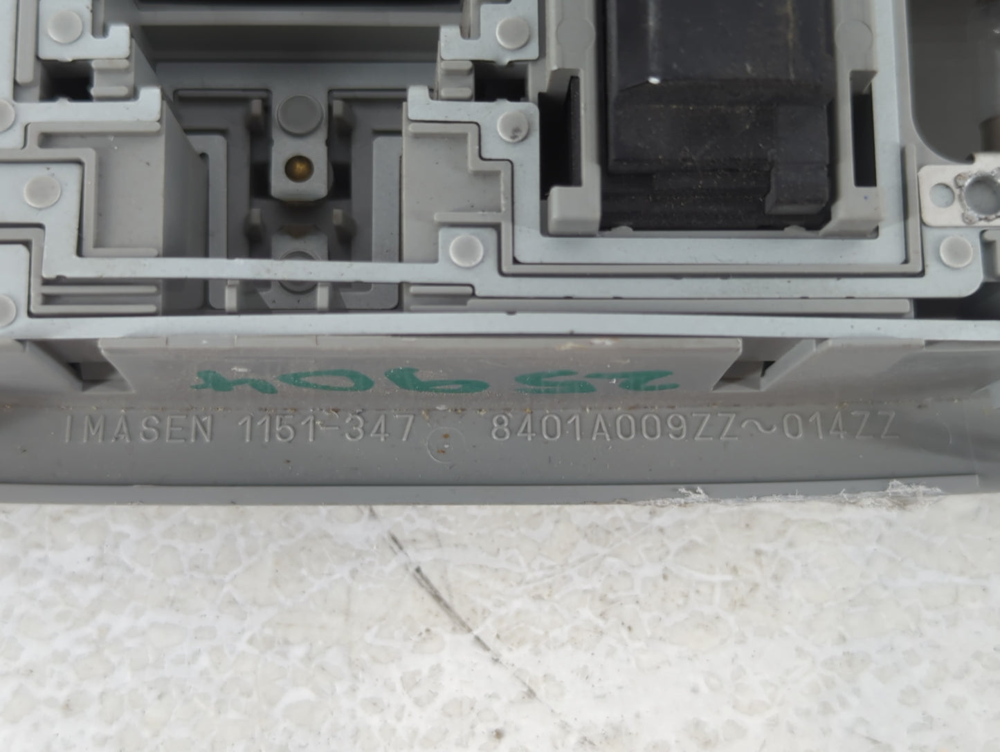 2018 Mitsubishi Outlander Overhead Roof Console - Oemusedautoparts1.com