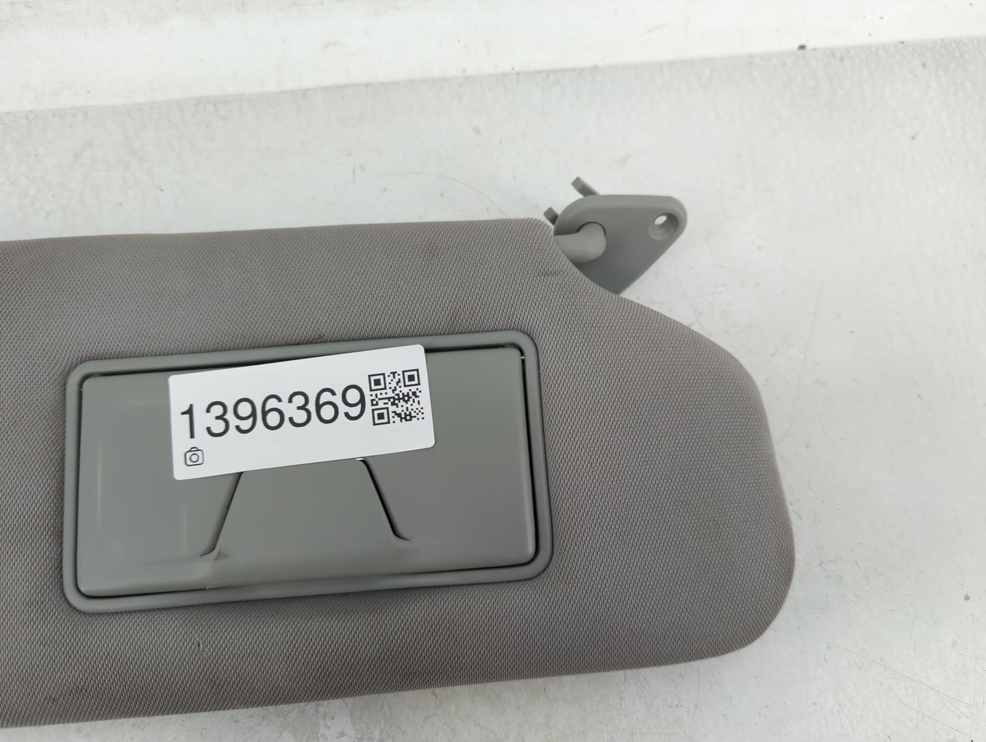 2016-2017 Mitsubishi Outlander Sport Sun Visor Shade Replacement Passenger Right Mirror Fits Fits 2016 2017 OEM Used Auto Pa