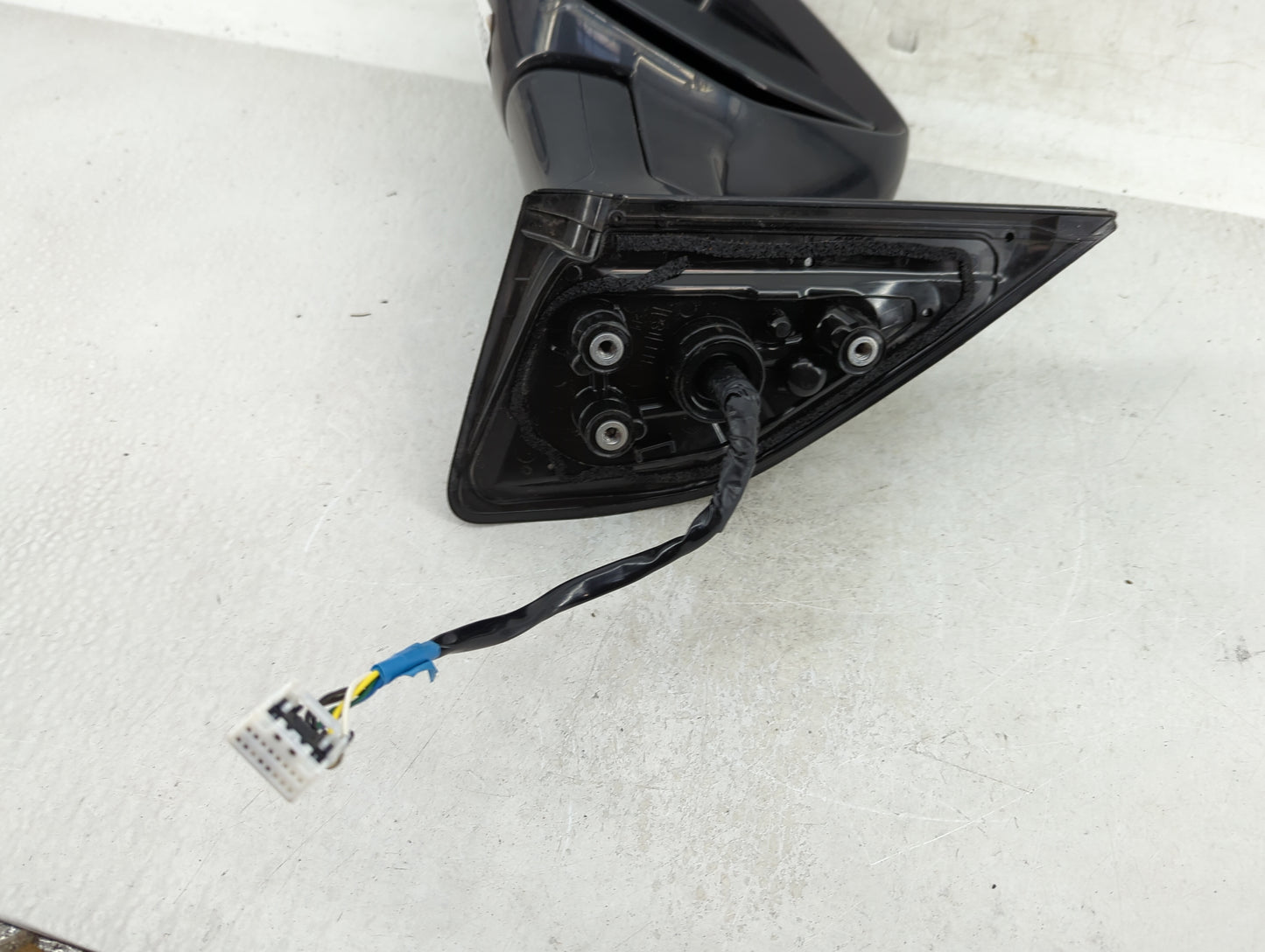 2015-2017 Mitsubishi Outlander Sport Driver Side View Mirror - Left Door Mirror OEM Used - Oemusedautoparts1.com