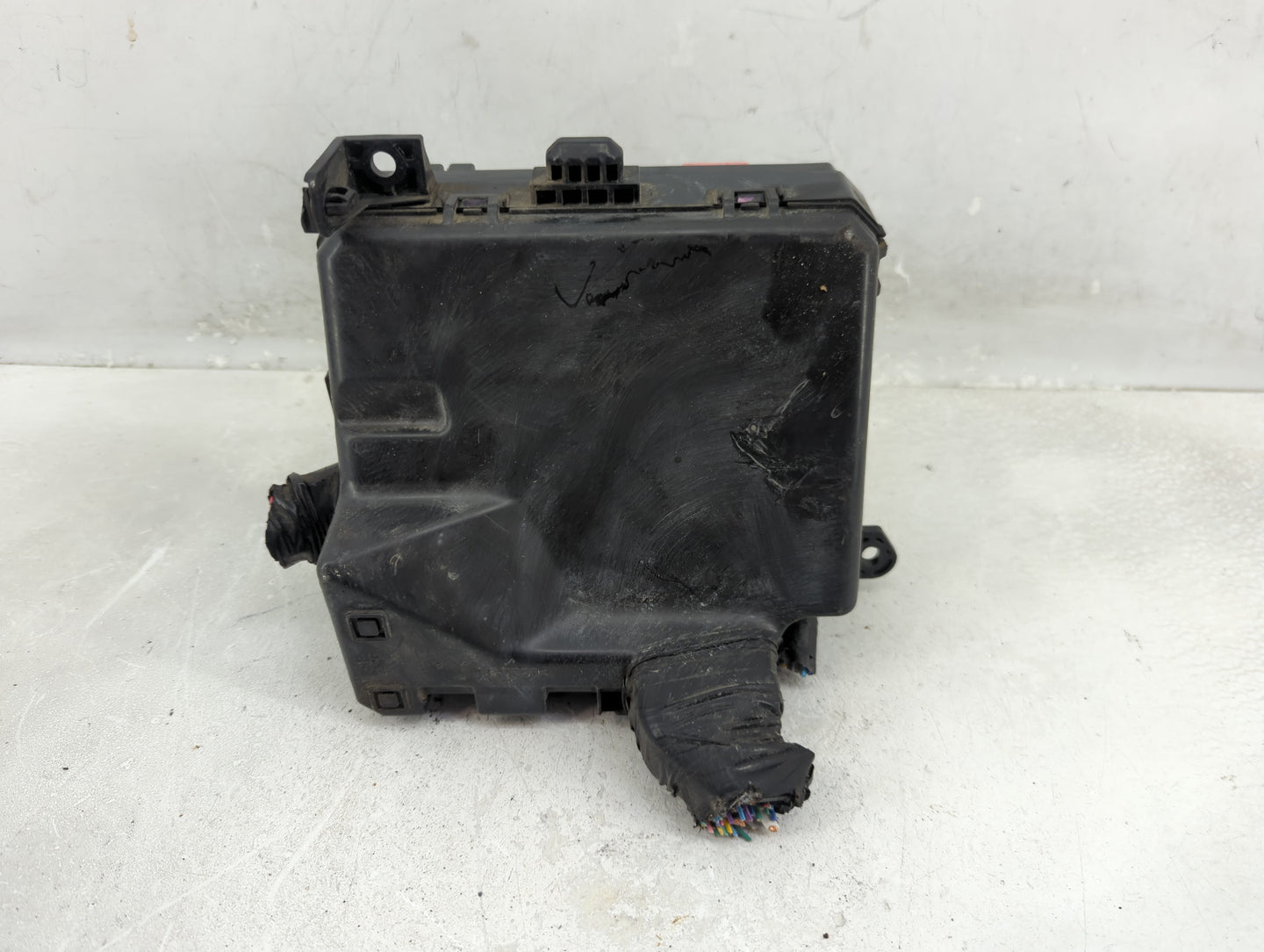 2012-2017 Mitsubishi Outlander Sport Fusebox Fuse Box Panel Relay Module P/N:8565A268 Fits Fits 2012 2013 2014 2015 2016 201