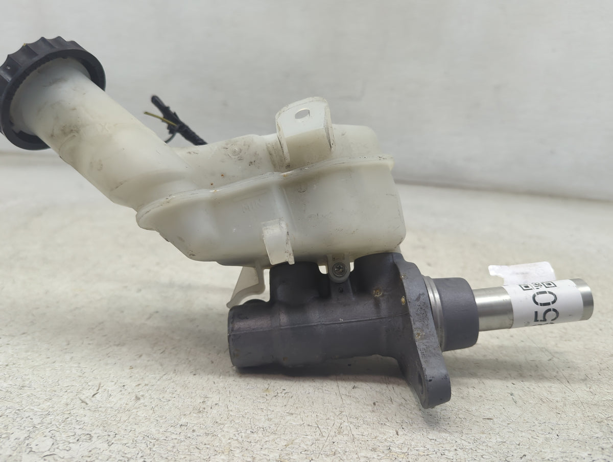 2011-2017 Mitsubishi Outlander Sport Brake Master Cylinder 1498350 - Oemusedautoparts1.com