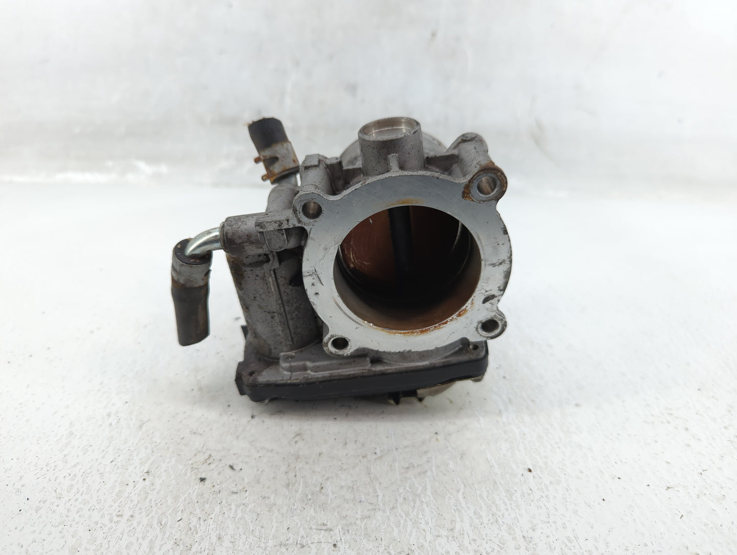 2013-2017 Mitsubishi Outlander Sport Throttle Body P/N:8583 0948 Fits Fits 2013 2014 2015 2016 2017 OEM Used Auto Parts - Oe