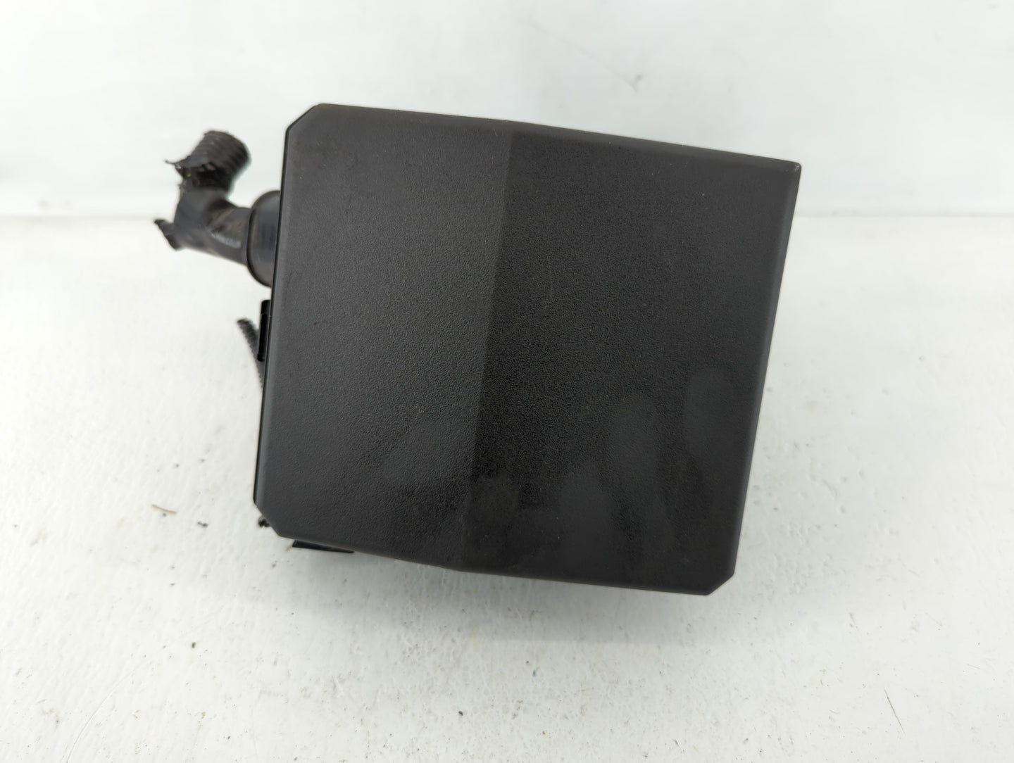 2012-2017 Mitsubishi Outlander Sport Fusebox Fuse Box Panel Relay Module P/N:8565A268 Fits Fits 2012 2013 2014 2015 2016 201