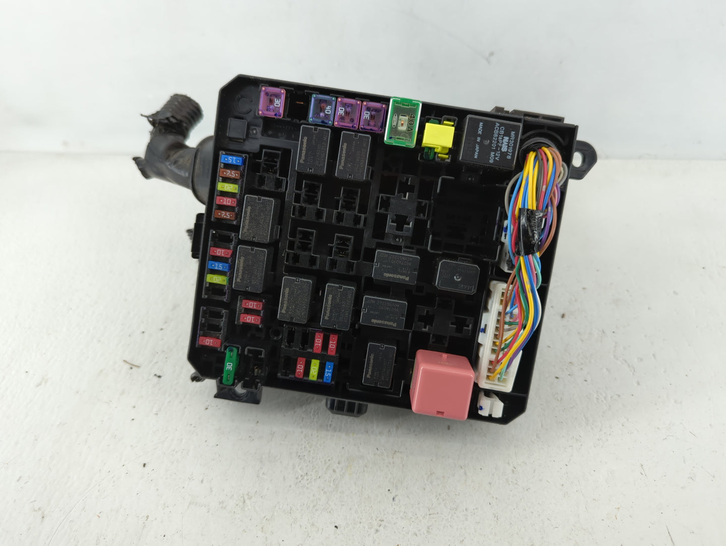 2012-2017 Mitsubishi Outlander Sport Fusebox Fuse Box Panel Relay Module P/N:8565A268 Fits Fits 2012 2013 2014 2015 2016 201
