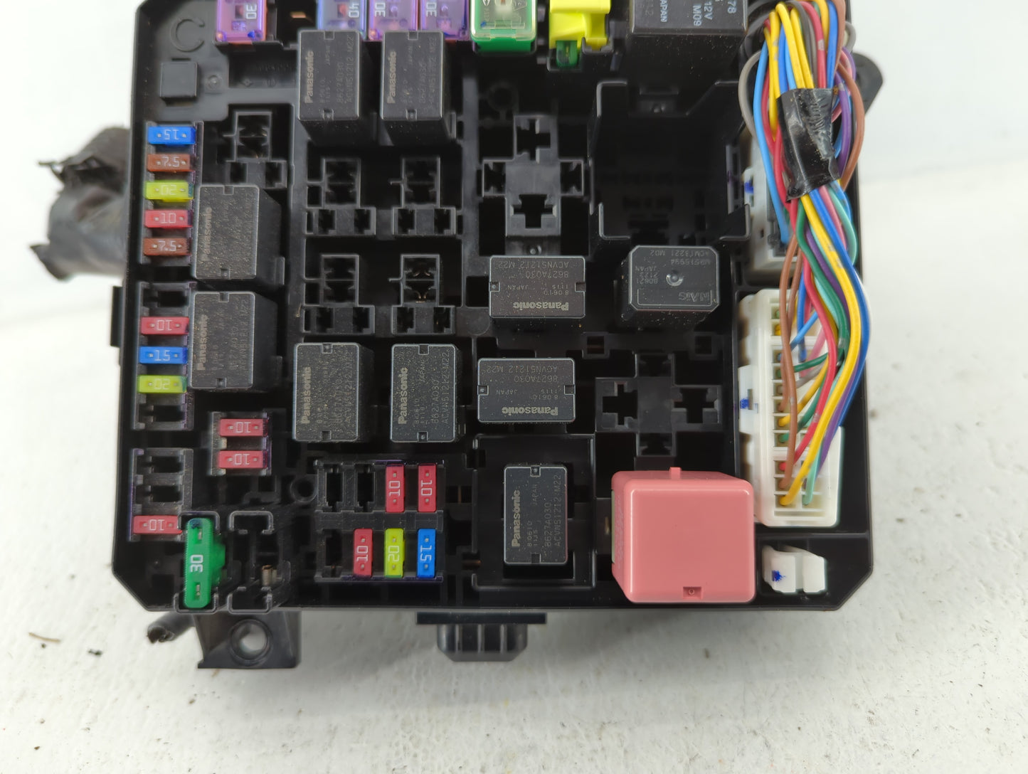 2012-2017 Mitsubishi Outlander Sport Fusebox Fuse Box Panel Relay Module P/N:8565A268 Fits Fits 2012 2013 2014 2015 2016 201
