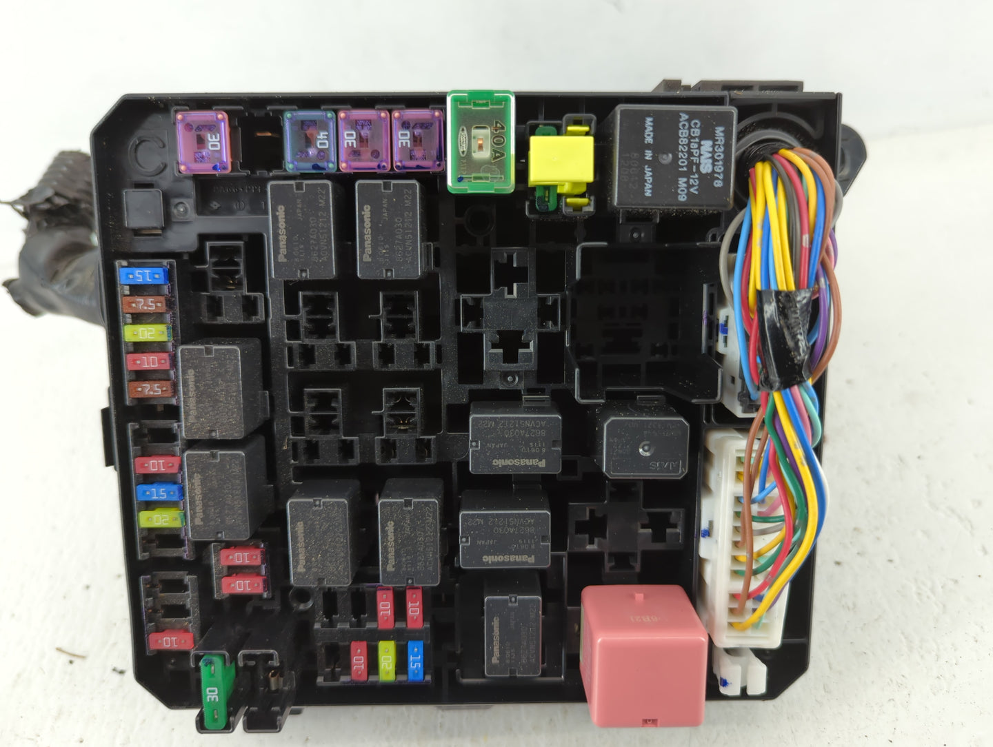 2012-2017 Mitsubishi Outlander Sport Fusebox Fuse Box Panel Relay Module P/N:8565A268 Fits Fits 2012 2013 2014 2015 2016 201