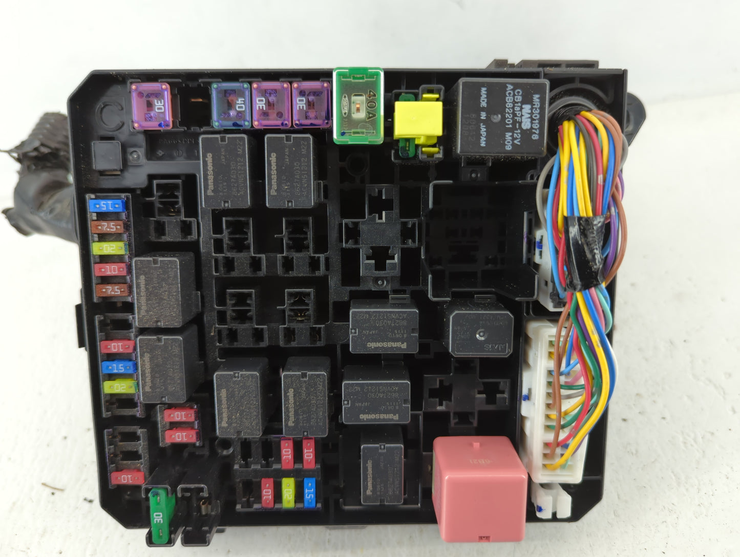 2012-2017 Mitsubishi Outlander Sport Fusebox Fuse Box Panel Relay Module P/N:8565A268 Fits Fits 2012 2013 2014 2015 2016 201