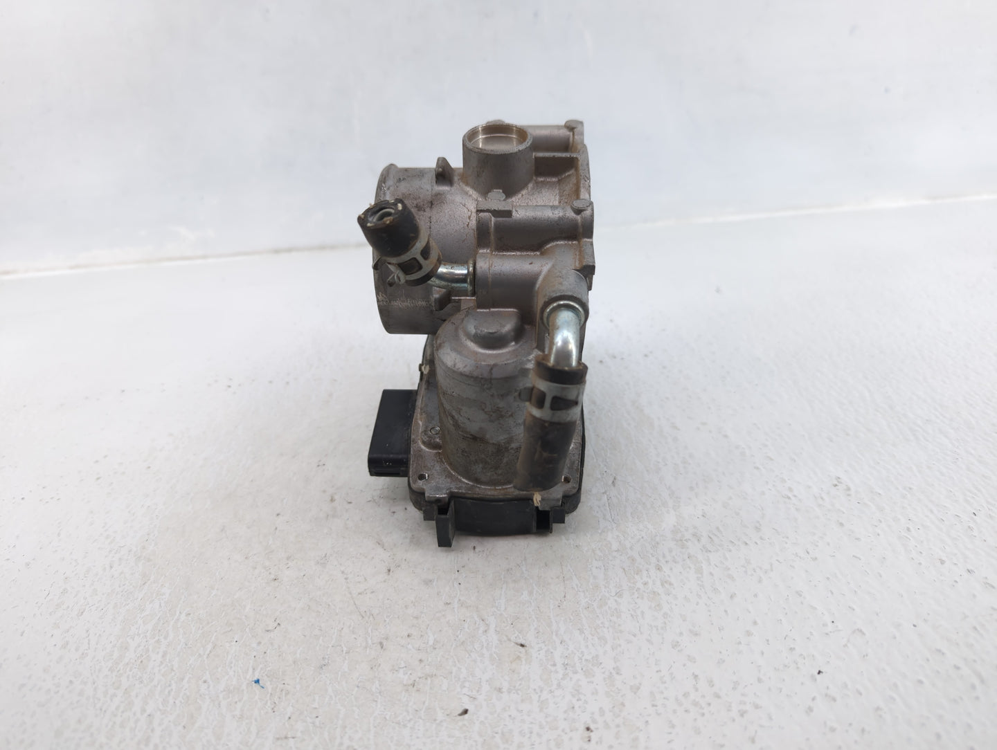 2018 Mitsubishi Outlander Sport Throttle Body P/N:57021 Fits OEM Used Auto Parts - Oemusedautoparts1.com