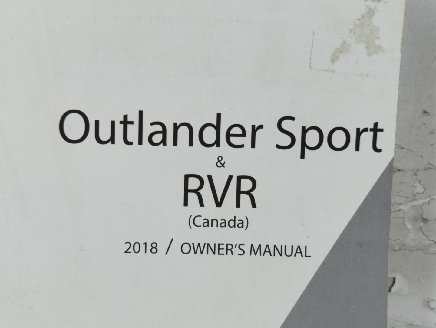 2018 Mitsubishi Rvr Owners Manual Book Guide P/N:9290H587 OEM Used Auto Parts - Oemusedautoparts1.com
